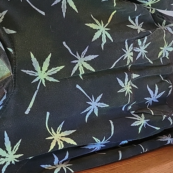 Sweatshirt - Picture 2 of 2